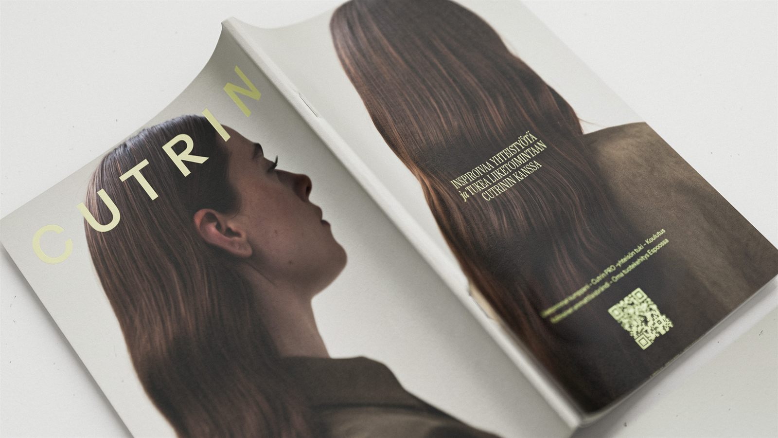 MUOTOLINJA publication cover spread
